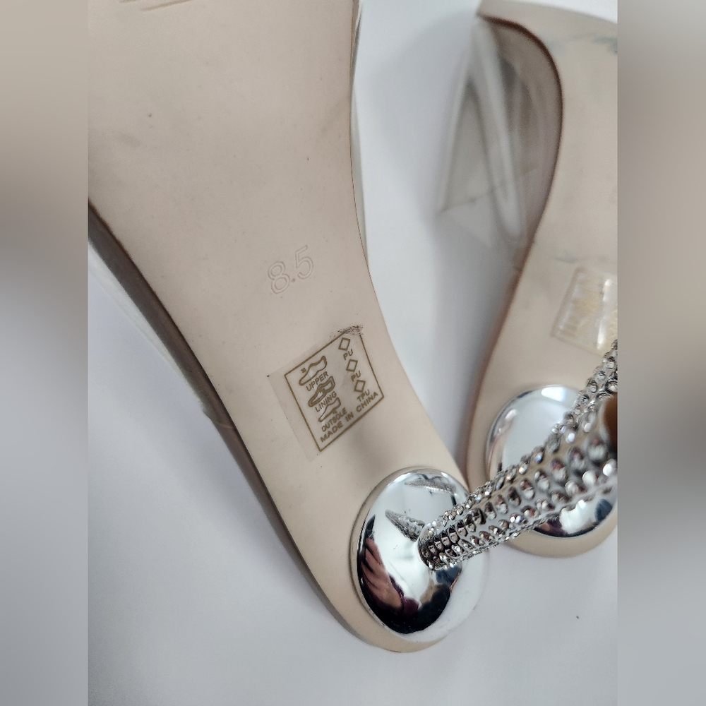 AZALEA WANG Clear Heel Sandal in Nude Women's Size 8 - Picture 3 of 10